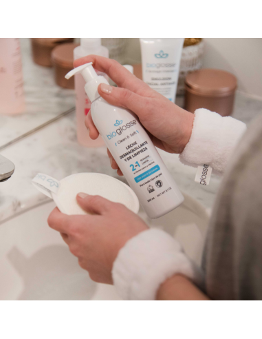 DESMAQUILLANTE BIOGLOSSE LECHE DE LIMPIEZA 2 EN 1 200 CC