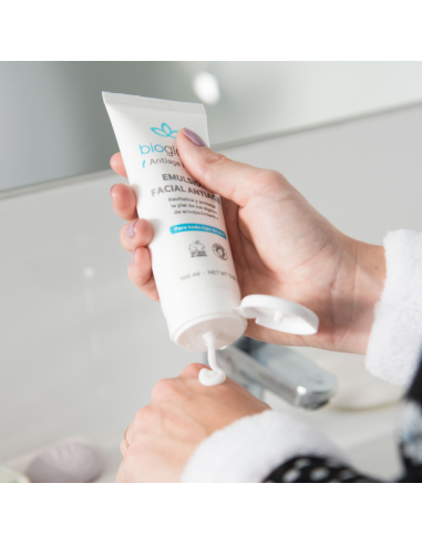 CREMA PARA ROSTRO BIOGLOSSE EMULSION ANTIAGE 100 CC