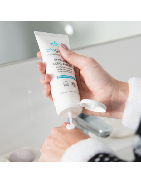 CREMA PARA ROSTRO BIOGLOSSE EMULSION ANTIAGE 100 cc